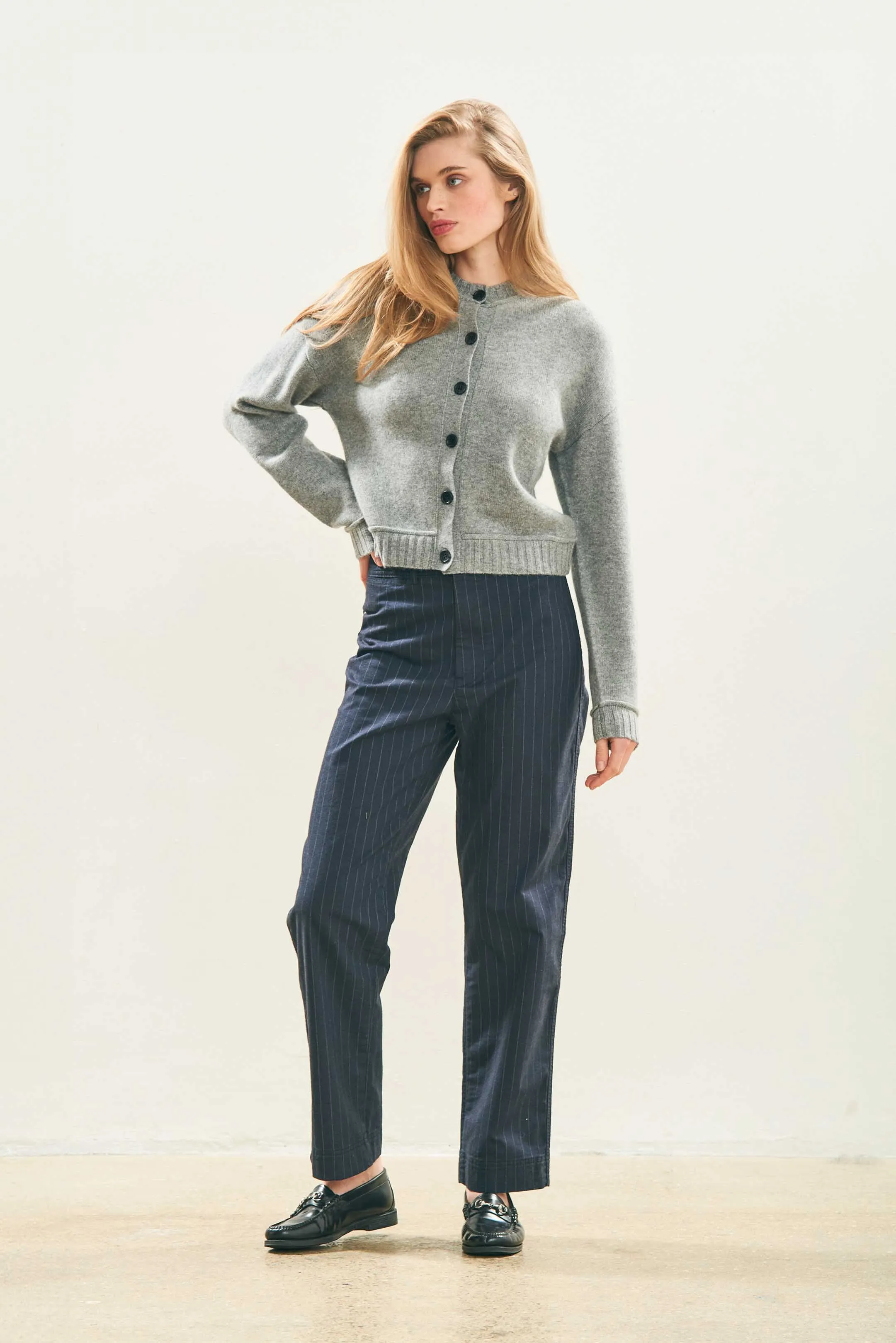 Cashmere Boxy Crew Cardigan in Mid Grey